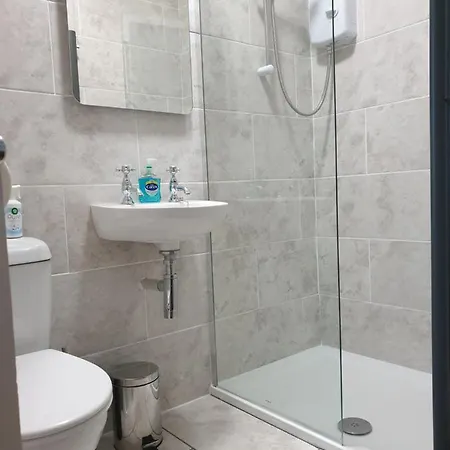 לינה וארוחת בוקר Rose