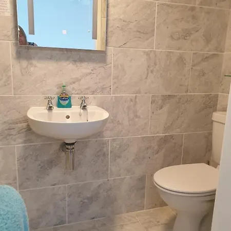 לינה וארוחת בוקר Rose 4*