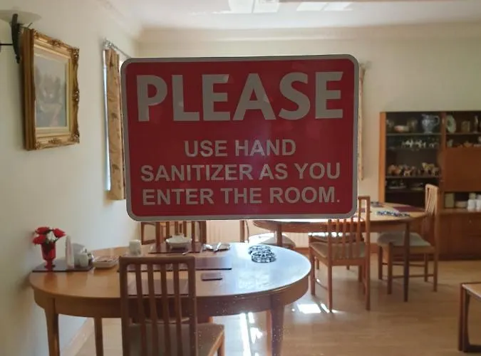 Rose Bed & Breakfast 4*