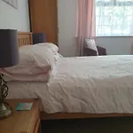 Rose Bed & Breakfast 4*