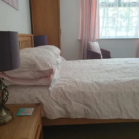 Rose Bed & Breakfast *